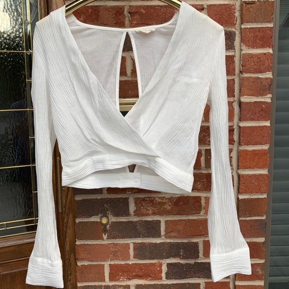 Urban Outfitters Silence and Noise white top - Picture 1 of 3